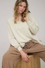 Load image into Gallery viewer, WASHED V NECK EXPOSED SEAM LONG SLEEVE KNIT TOP: INDIGO BLUE
