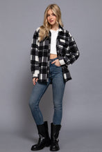 Load image into Gallery viewer, Long Sleeve Check Printed Fleece Shacket: TPE-taupe
