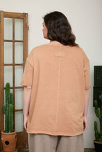 Load image into Gallery viewer, PLUS WASHED RELAXED SHORT SLEEVE V NECK KNIT TOP: VINTAGE BLUE

