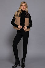Load image into Gallery viewer, Reversible Faux Leather-Sherpa Contrast Padding Crop Vest: BLK-black
