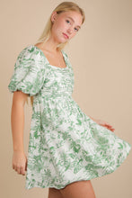Load image into Gallery viewer, Printed Puff Sleeve Mini Dress: BLUE

