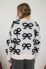 Load image into Gallery viewer, BOW PATTERN BUTTON DOWN KNIT CARDIGAN: HEATHER GREY

