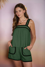 Load image into Gallery viewer, CONTRAST SCALLOPED TRIM SLEEVELESS LINEN CAMI: NATURAL
