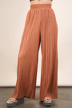Load image into Gallery viewer, Leopard Print &amp; Solid Wide Leg Pleated Pants: MOCHA LEOPARD
