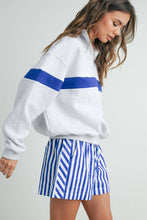 Load image into Gallery viewer, Two-Toned Half Zip Collar Sweatshirt: GREY / GREEN

