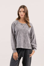 Load image into Gallery viewer, WASHED EXTENDED SHOULDER KNIT TOP: OATMEAL
