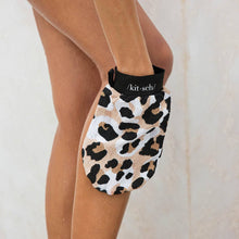 Load image into Gallery viewer, Eco-Friendly Exfoliating Glove - Leopard
