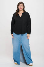 Load image into Gallery viewer, PLUS SOLID NOTCH NECK KNIT TOP: BURGUNDY
