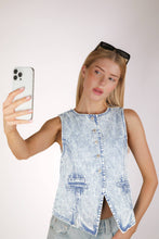 Load image into Gallery viewer, Acid Washed Denim Causal Vest: INDIGO
