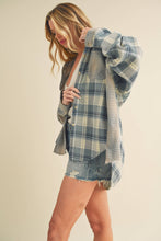 Load image into Gallery viewer, Kambrie Plaid Flannel Shirt: Blue Multi / Contemporary
