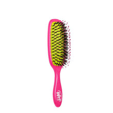 Load image into Gallery viewer, Wet Brush Shine Enhancer - Pink
