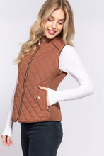 Load image into Gallery viewer, Suede Piping Detail Rib Quilted Padding Vest: OLV-olive oil / L
