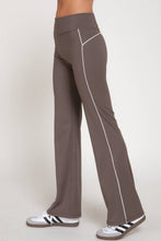 Load image into Gallery viewer, Waist Band Contrast Piping Detail Workout Pants: RED-red/off white / S
