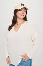 Load image into Gallery viewer, PLUS SOLID NOTCH NECK KNIT TOP: BURGUNDY
