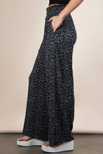 Load image into Gallery viewer, Leopard Print &amp; Solid Wide Leg Pleated Pants: MOCHA LEOPARD
