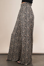 Load image into Gallery viewer, Leopard Print &amp; Solid Wide Leg Pleated Pants: MOCHA LEOPARD
