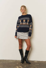 Load image into Gallery viewer, HOLIDAY BEAR MOTIF CREW NECK KNIT SWEATER: NAVY
