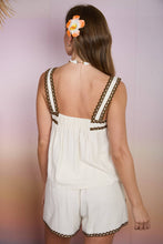 Load image into Gallery viewer, CONTRAST SCALLOPED TRIM SLEEVELESS LINEN CAMI: NATURAL
