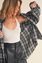 Load image into Gallery viewer, Noelle Flannel Shirt: Oat
