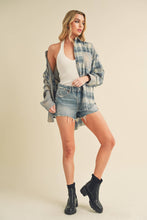 Load image into Gallery viewer, Kambrie Plaid Flannel Shirt: Blue Multi / Contemporary
