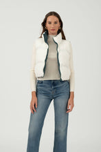 Load image into Gallery viewer, REVERSIBLE ZIP UP CROPPED PUFFER VEST: HUNTER GREEN
